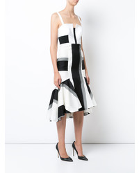 weißes und schwarzes horizontal gestreiftes ausgestelltes Kleid von Kimora Lee Simmons