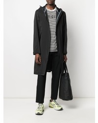 weißes und schwarzes horizontal gestreiftes T-Shirt mit einem Rundhalsausschnitt von Moncler