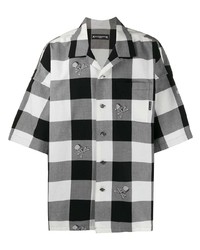 weißes und schwarzes Kurzarmhemd mit Vichy-Muster