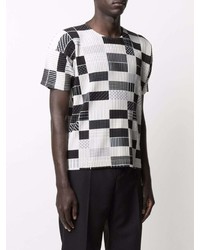 weißes und schwarzes T-Shirt mit einem Rundhalsausschnitt mit Karomuster von Homme Plissé Issey Miyake