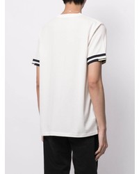 weißes und schwarzes T-Shirt mit einem Rundhalsausschnitt von Fred Perry