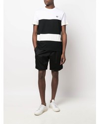 weißes und schwarzes T-Shirt mit einem Rundhalsausschnitt von Fred Perry