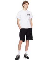 weißes und schwarzes T-Shirt mit einem Rundhalsausschnitt von BAPE